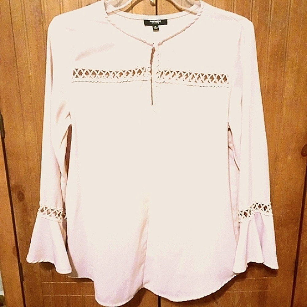 PREMISE STUDIO WOMENS BLUSH BELL SLEEVE TOP WITH LATTICE WORK SIZE M